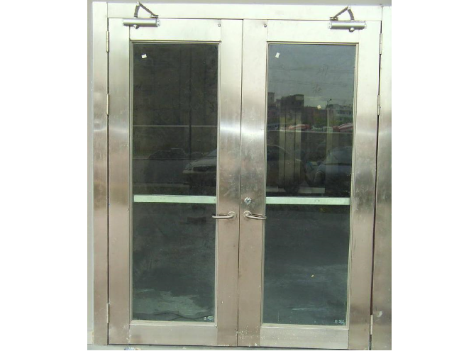 使用大玻璃防火門的注意事項(xiàng)